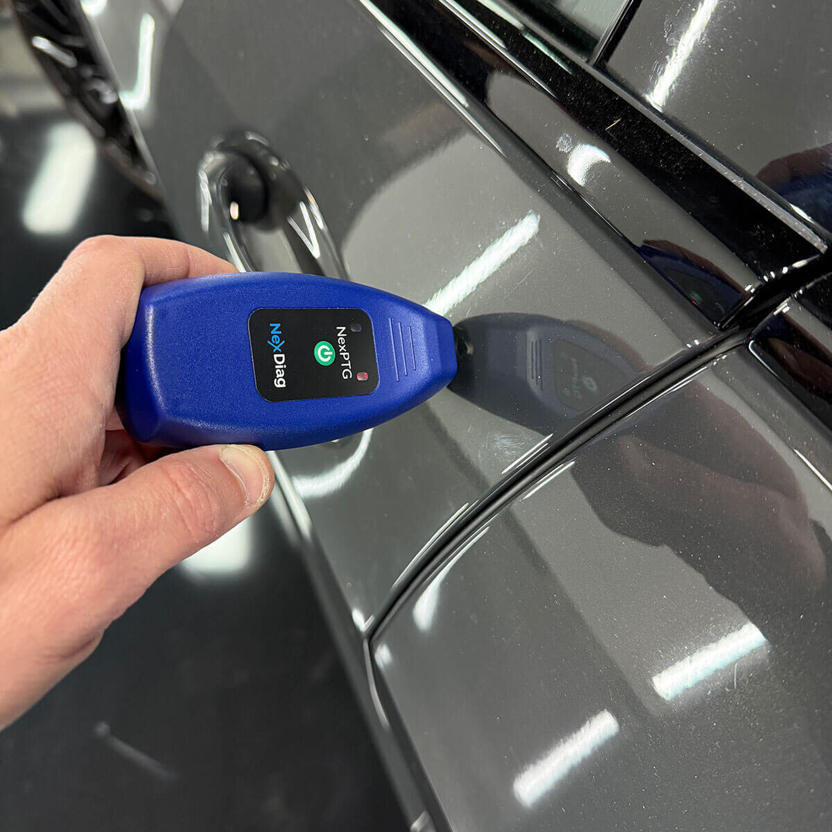 Polijsten-lakdiepte-meten-auto-hoofddorp-the-lab-nederland