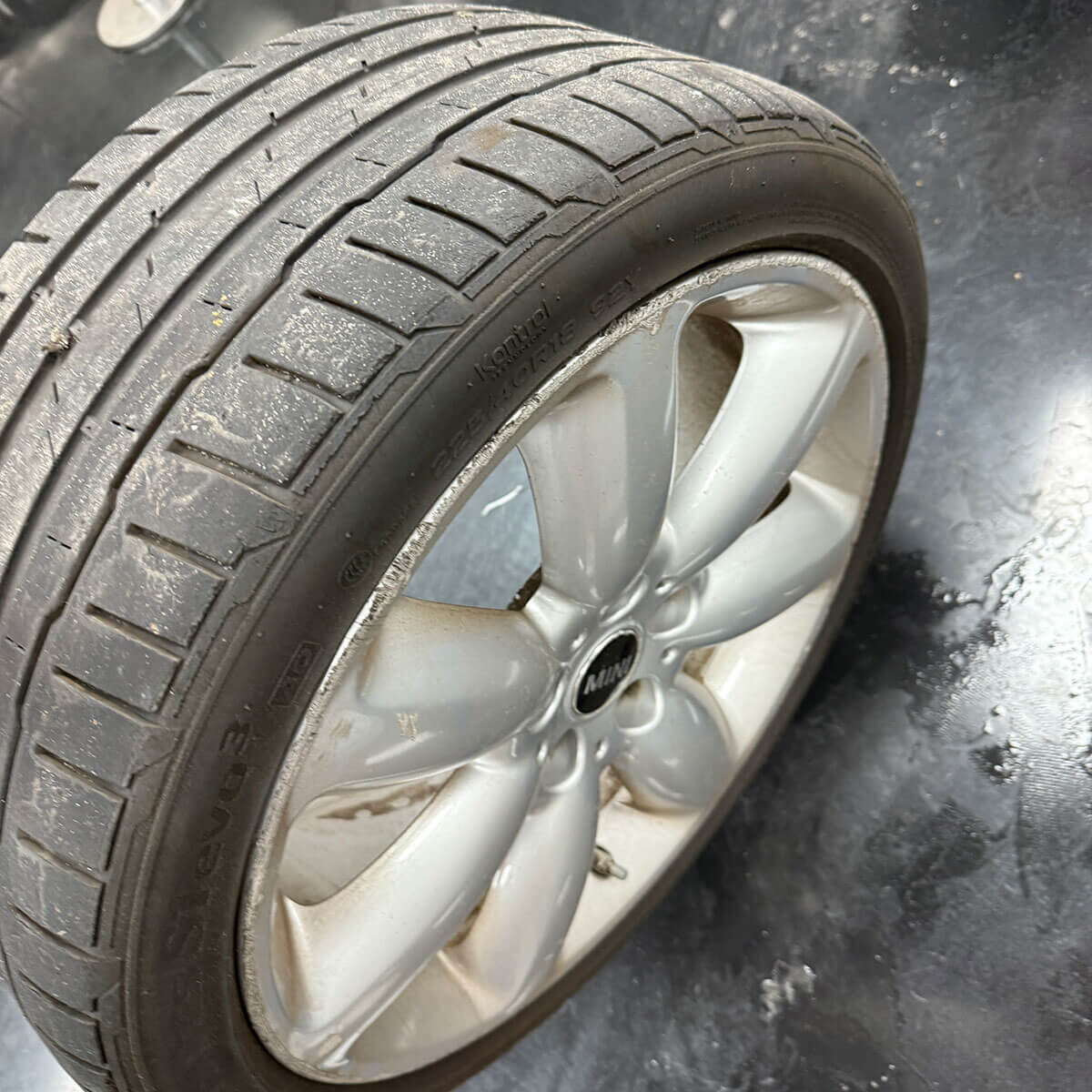 Velgschade-herstel-auto-hoofddorp-the-lab-nederland
